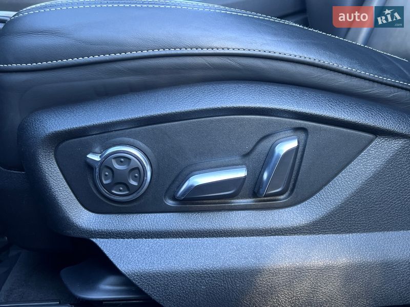 Внедорожник / Кроссовер Audi Q7 2017 в Черновцах