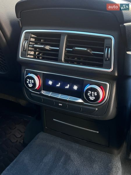 Внедорожник / Кроссовер Audi Q7 2017 в Черновцах