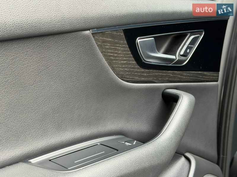 Позашляховик / Кросовер Audi Q7 2016 в Охтирці