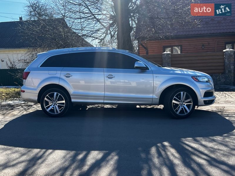 Внедорожник / Кроссовер Audi Q7 2014 в Липовце