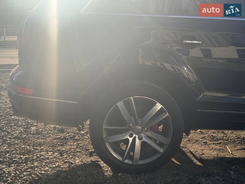 Внедорожник / Кроссовер Audi Q7 2014 в Киеве