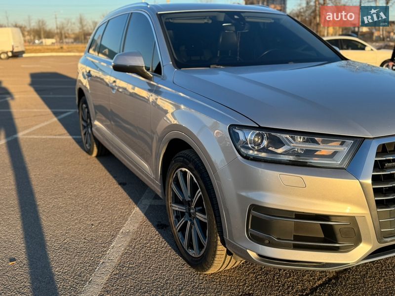 Позашляховик / Кросовер Audi Q7 2017 в Житомирі