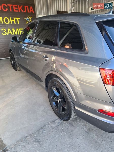 Позашляховик / Кросовер Audi Q7 2017 в Дніпрі