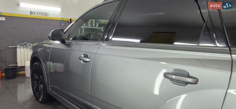 Позашляховик / Кросовер Audi Q7 2017 в Дніпрі