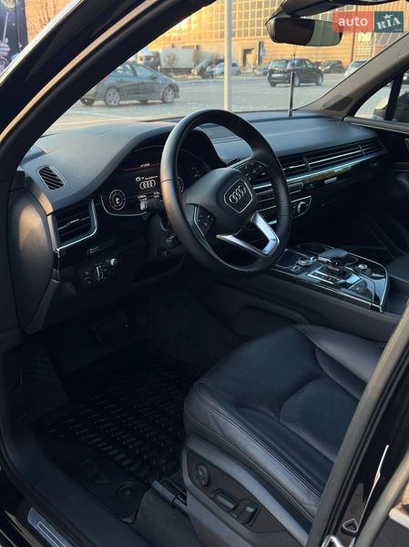 Внедорожник / Кроссовер Audi Q7 2017 в Луцке
