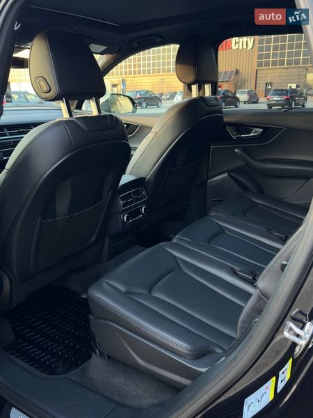 Внедорожник / Кроссовер Audi Q7 2017 в Луцке