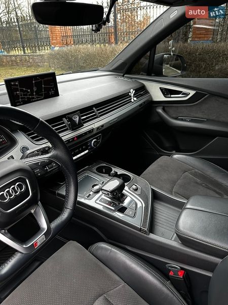 Позашляховик / Кросовер Audi Q7 2017 в Дніпрі