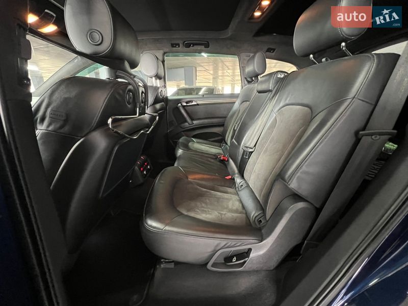 Позашляховик / Кросовер Audi Q7 2010 в Одесі