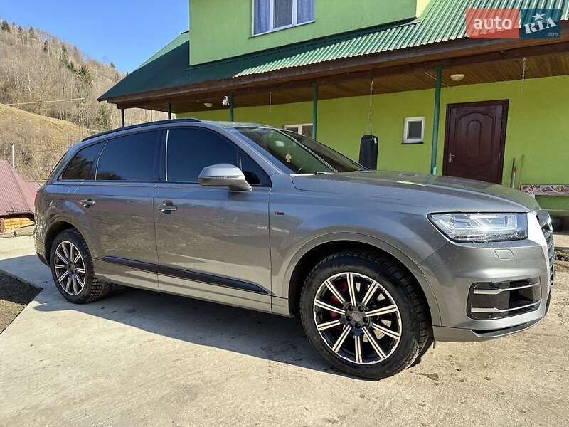 Внедорожник / Кроссовер Audi Q7 2016 в Межгорье
