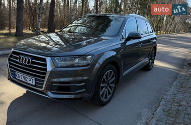 Внедорожник / Кроссовер Audi Q7 2017 в Киеве