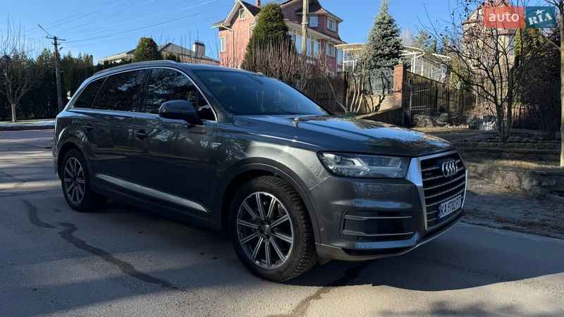 Внедорожник / Кроссовер Audi Q7 2017 в Киеве