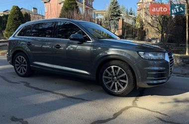 Внедорожник / Кроссовер Audi Q7 2017 в Киеве