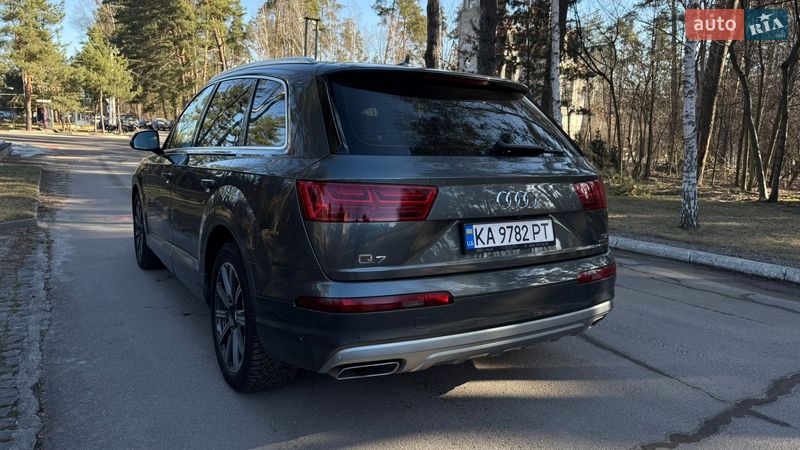 Внедорожник / Кроссовер Audi Q7 2017 в Киеве