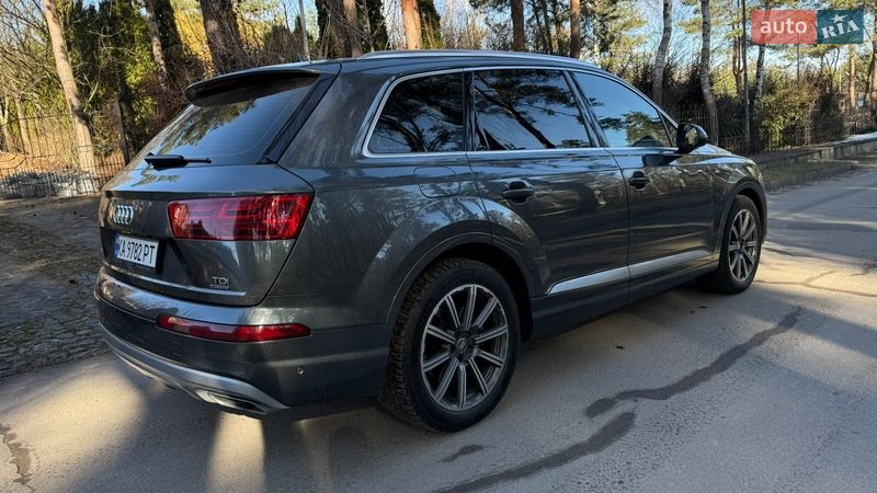 Внедорожник / Кроссовер Audi Q7 2017 в Киеве