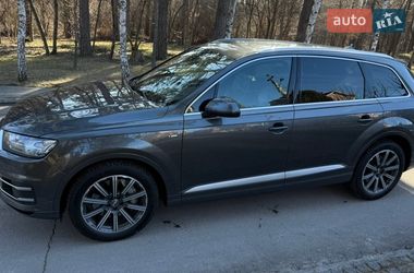 Внедорожник / Кроссовер Audi Q7 2017 в Киеве