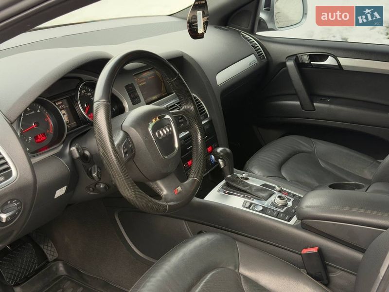 Внедорожник / Кроссовер Audi Q7 2010 в Киеве