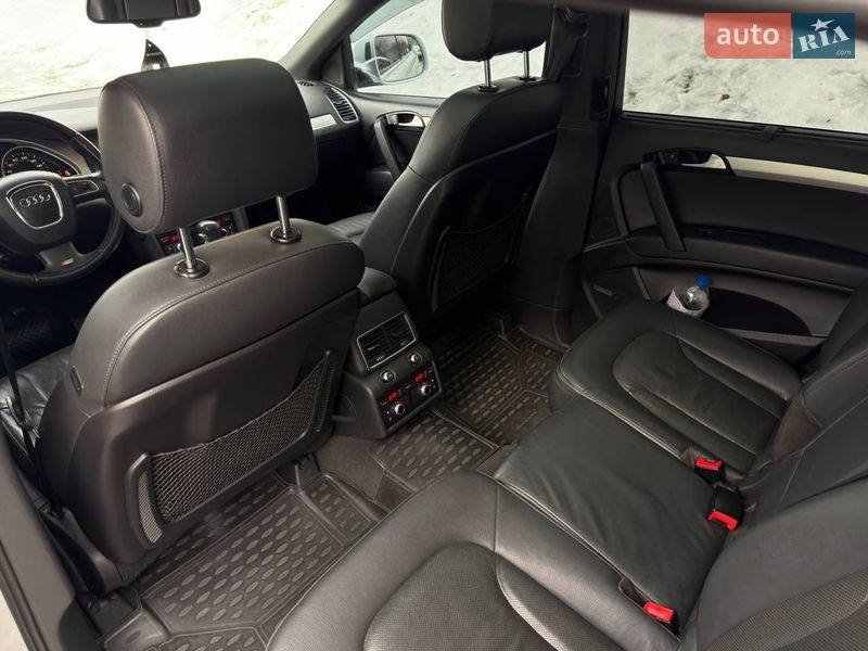 Внедорожник / Кроссовер Audi Q7 2010 в Киеве