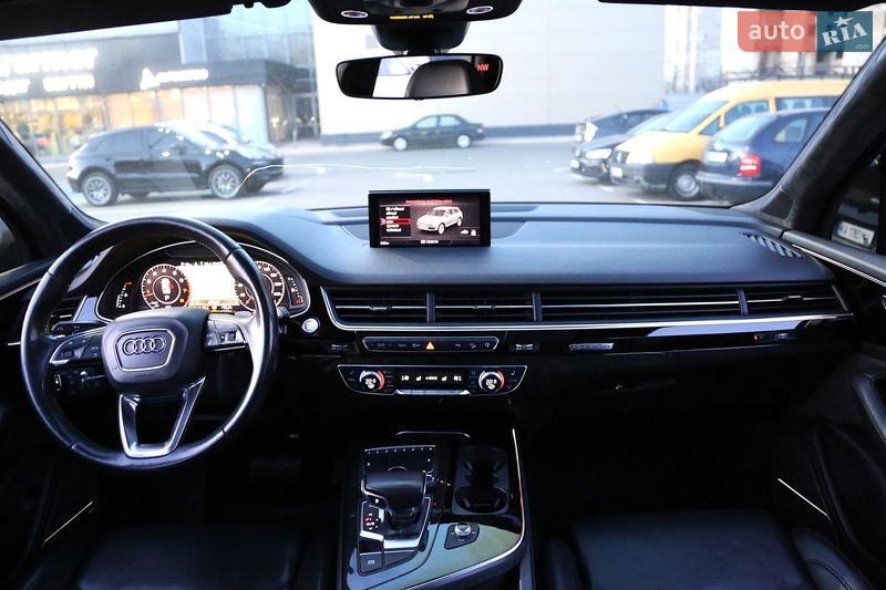 Внедорожник / Кроссовер Audi Q7 2015 в Киеве