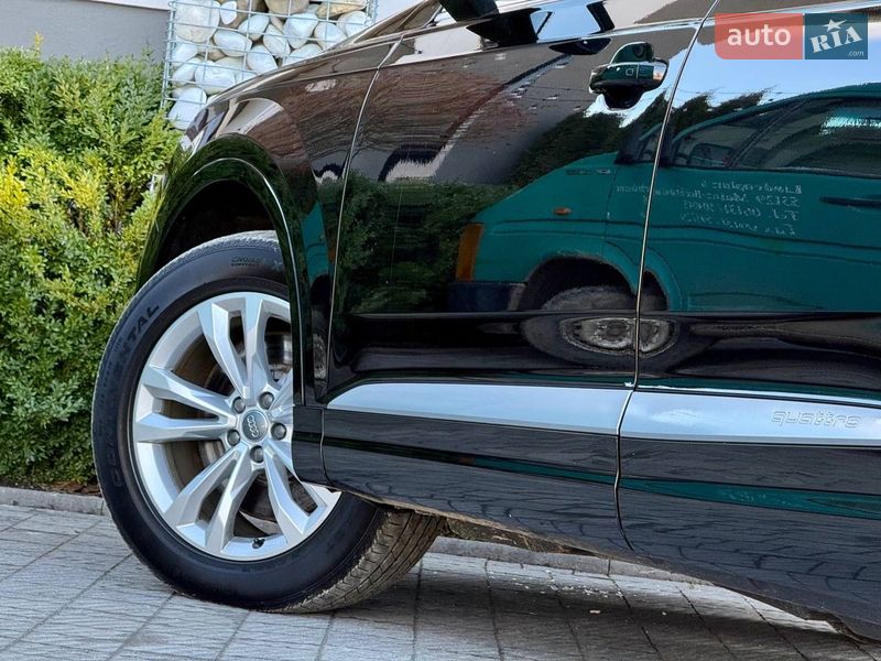Позашляховик / Кросовер Audi Q7 2018 в Стрию