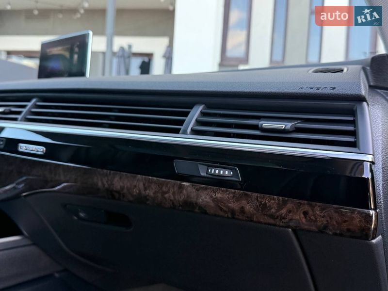 Позашляховик / Кросовер Audi Q7 2018 в Стрию