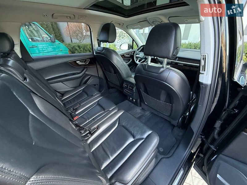 Позашляховик / Кросовер Audi Q7 2018 в Стрию