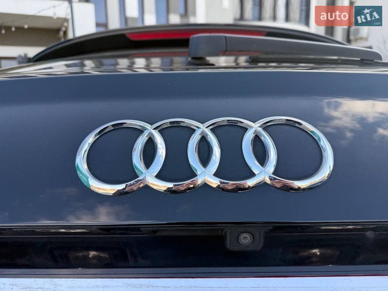 Позашляховик / Кросовер Audi Q7 2018 в Стрию