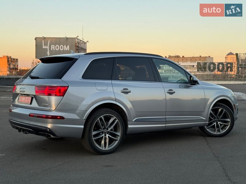Позашляховик / Кросовер Audi Q7 2017 в Києві