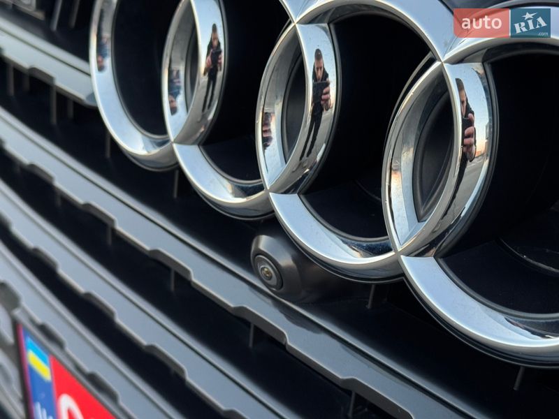 Позашляховик / Кросовер Audi Q7 2017 в Києві