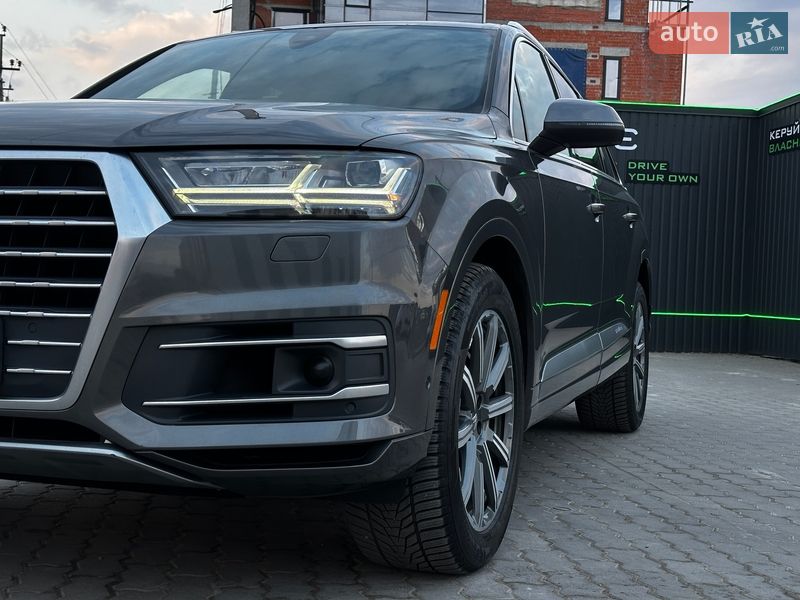 Позашляховик / Кросовер Audi Q7 2019 в Львові