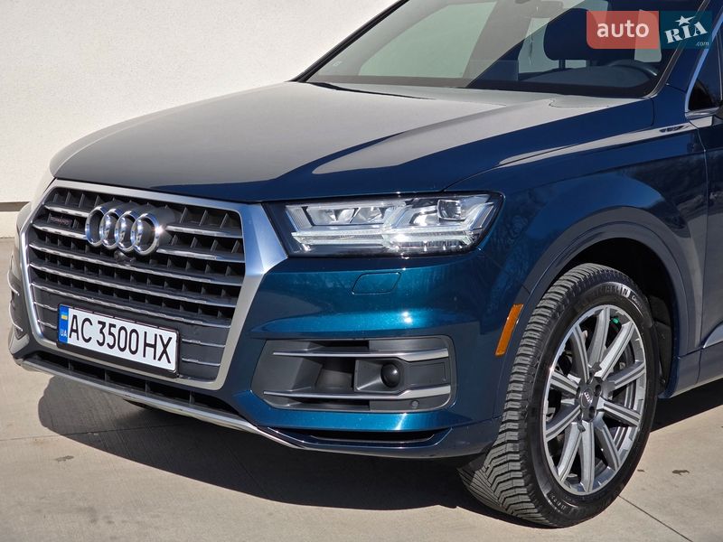 Позашляховик / Кросовер Audi Q7 2018 в Луцьку