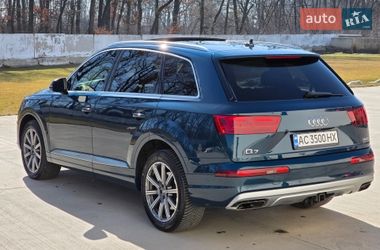 Позашляховик / Кросовер Audi Q7 2018 в Луцьку