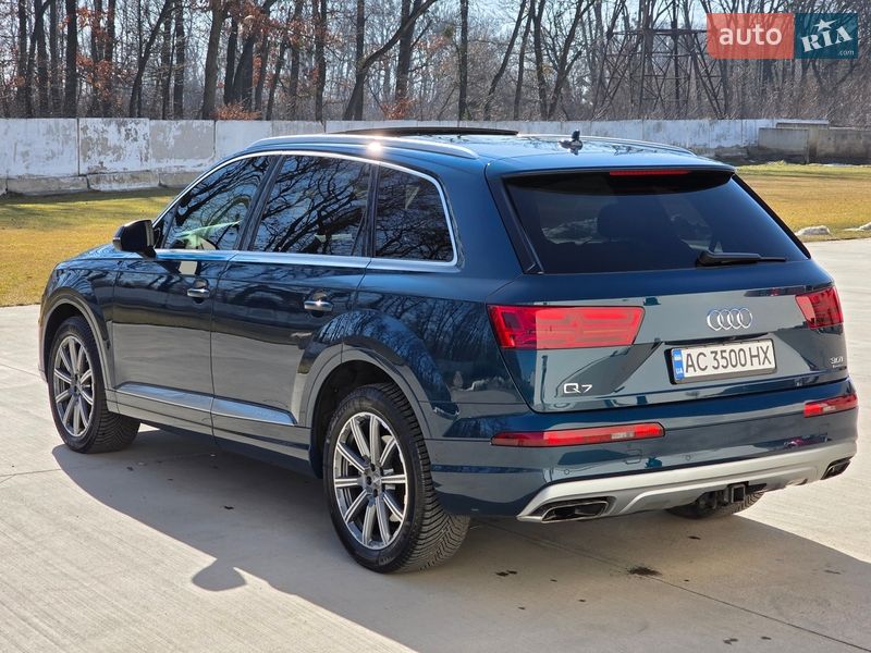 Позашляховик / Кросовер Audi Q7 2018 в Луцьку
