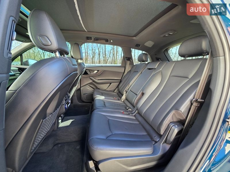 Позашляховик / Кросовер Audi Q7 2018 в Луцьку