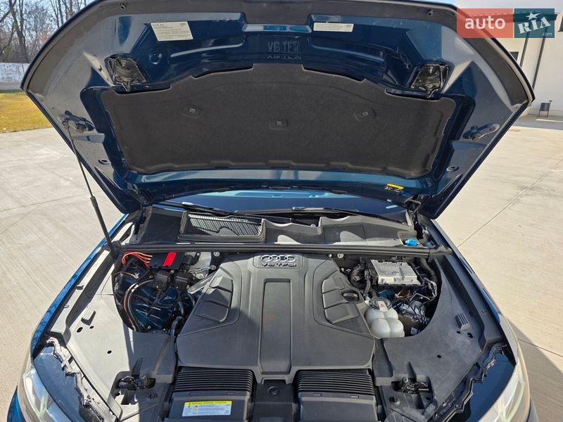 Позашляховик / Кросовер Audi Q7 2018 в Луцьку