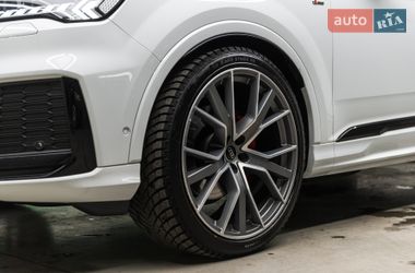 Позашляховик / Кросовер Audi Q7 2021 в Мукачевому