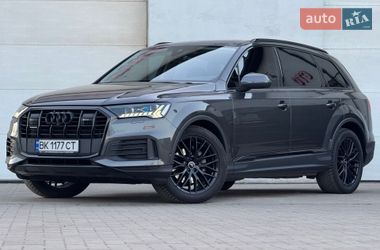 Позашляховик / Кросовер Audi Q7 2023 в Сарнах