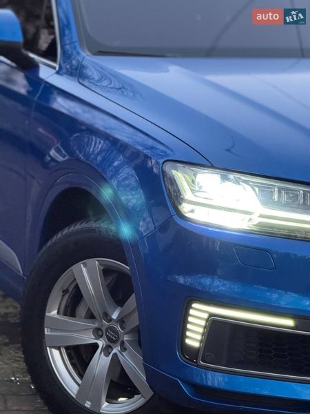 Позашляховик / Кросовер Audi Q7 2015 в Львові