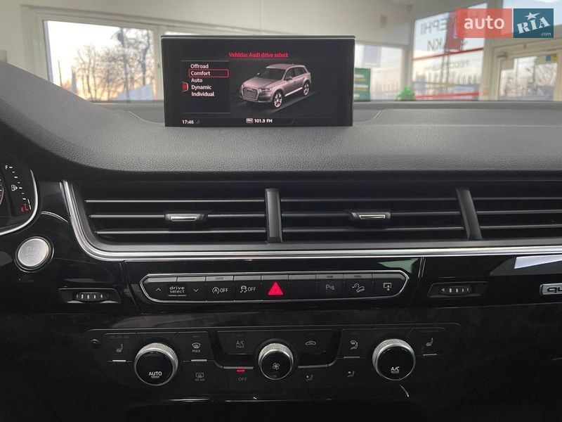 Позашляховик / Кросовер Audi Q7 2017 в Києві