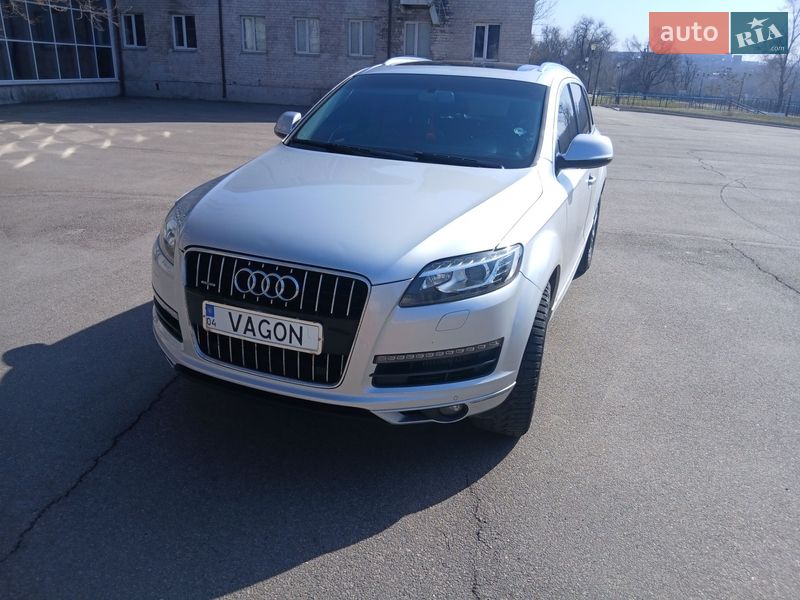 Внедорожник / Кроссовер Audi Q7 2010 в Кривом Роге