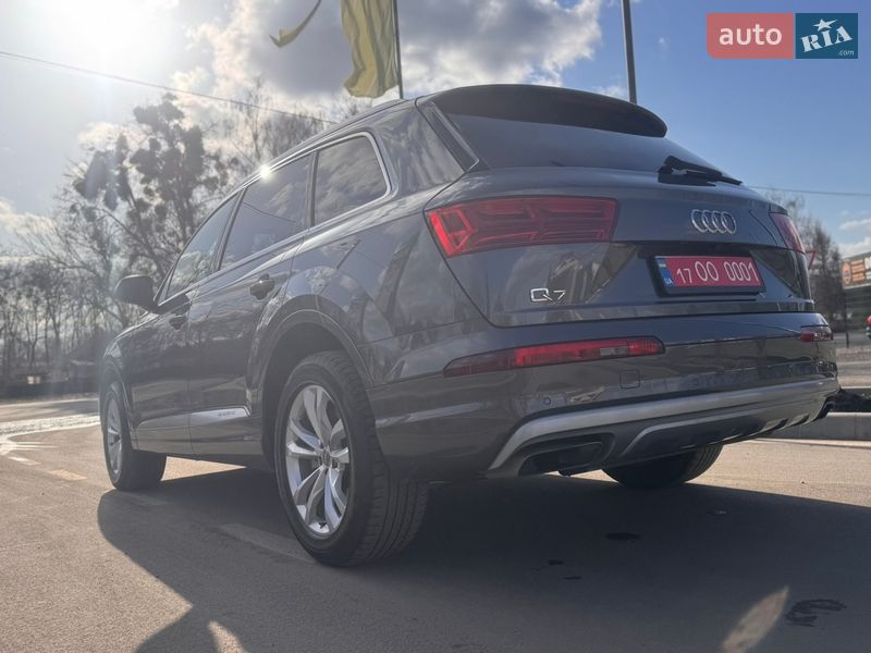 Внедорожник / Кроссовер Audi Q7 2019 в Лубнах
