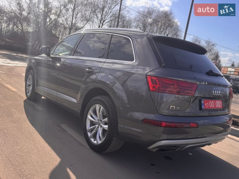 Внедорожник / Кроссовер Audi Q7 2019 в Лубнах