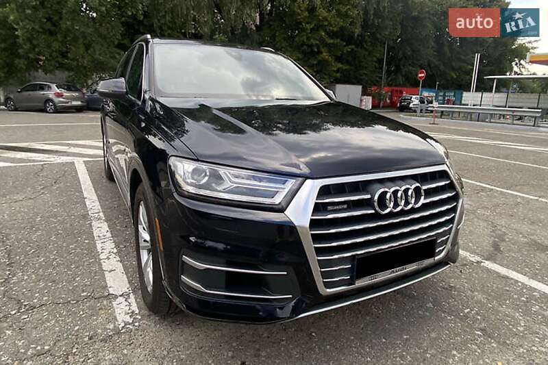Внедорожник / Кроссовер Audi Q7 2016 в Киеве