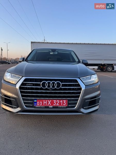 Позашляховик / Кросовер Audi Q7 2017 в Луцьку