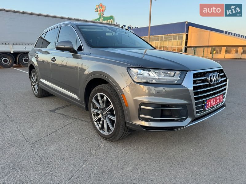 Позашляховик / Кросовер Audi Q7 2017 в Луцьку