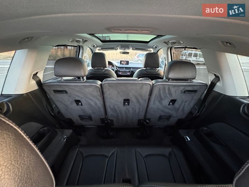 Позашляховик / Кросовер Audi Q7 2017 в Луцьку