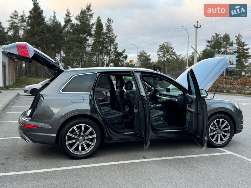 Внедорожник / Кроссовер Audi Q7 2018 в Киеве