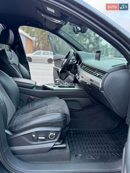 Внедорожник / Кроссовер Audi Q7 2018 в Киеве