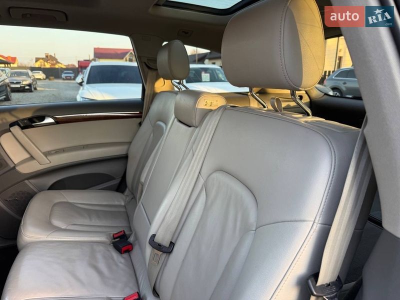 Позашляховик / Кросовер Audi Q7 2010 в Стрию