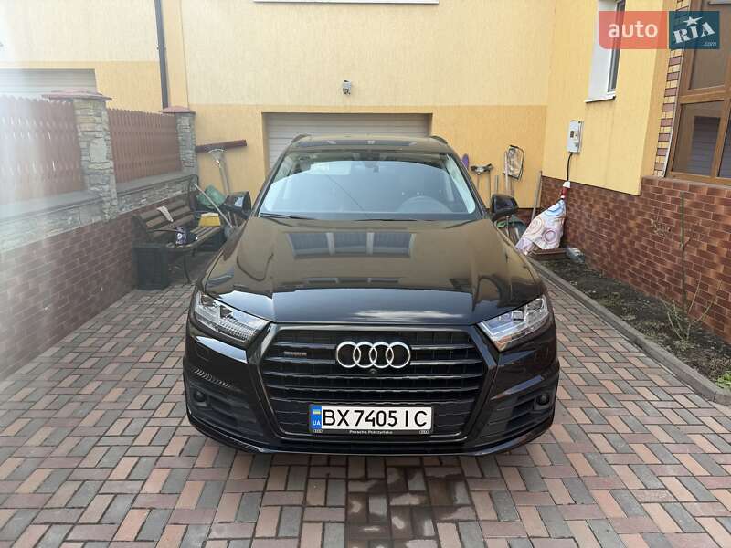 Внедорожник / Кроссовер Audi Q7 2018 в Хмельницком