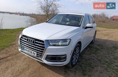 Внедорожник / Кроссовер Audi Q7 2017 в Измаиле